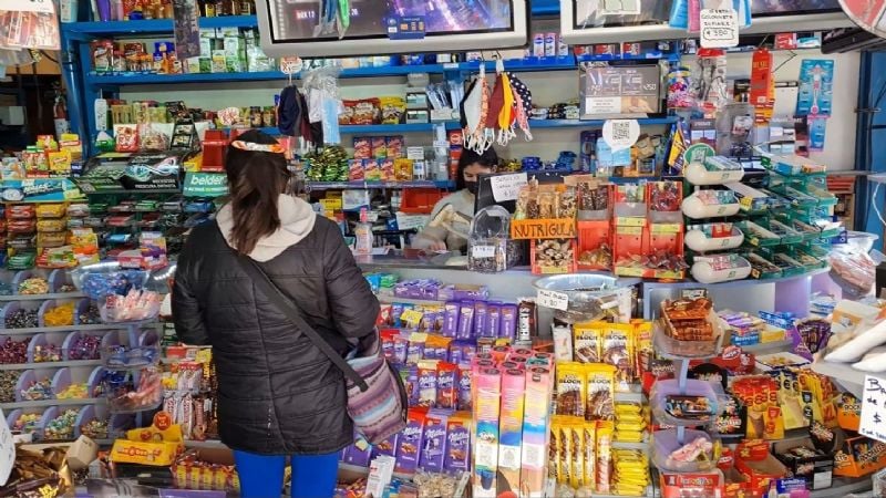 Cierran hasta 70 kioscos por día y el sector queda al borde del colapso