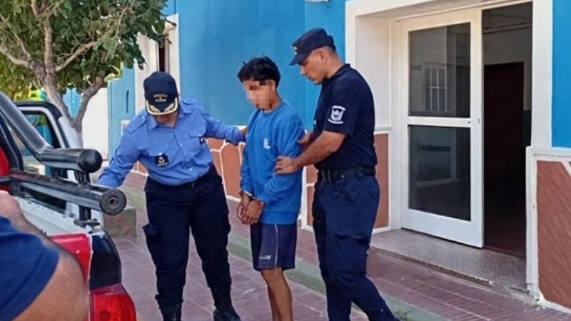 Trasladaron desde La Rioja a un joven requerido por la Justicia de Catamarca