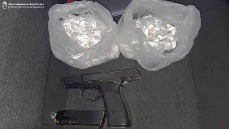 Efectivo de la Policía Federal es detenido con más de 330 dosis de cocaína