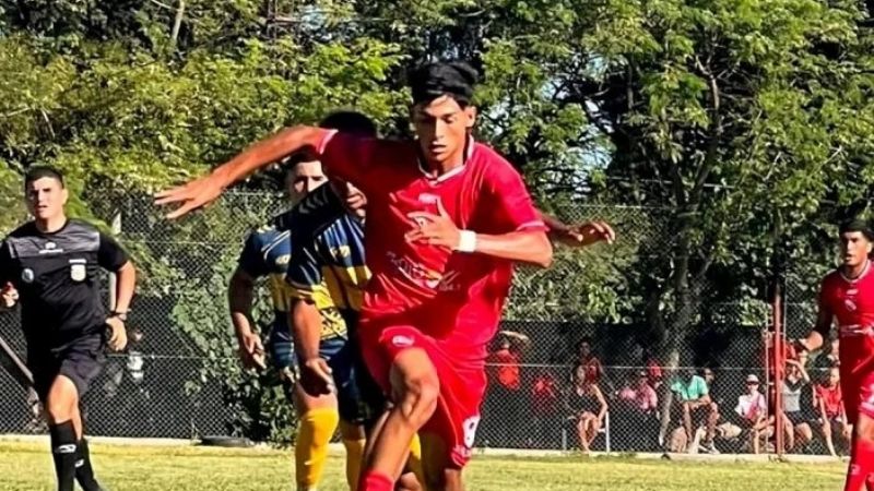 Prueba de Fernando Pedraza en Ferro Carril Oeste