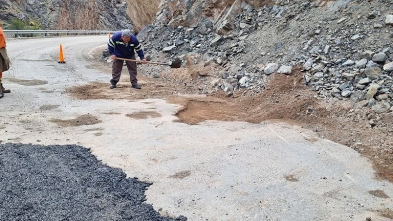 Vialidad Nacional realizó bacheo y despeje de calzada sobre RN 60