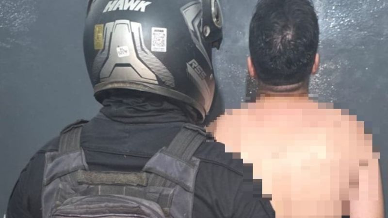 Amenazó con un cuchillo a dos jóvenes y terminó detenido