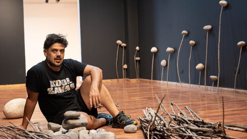 Casa Caravati despidió la muestra “Raíces de Sol” de Bruno Ceballos