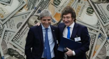 Javier Milei: "Si al país le fuera tan mal, ¿el dólar no subiría?"