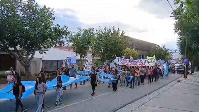 Docentes autoconvocados profundizan protestas y se suman trabajadores de salud y municipales