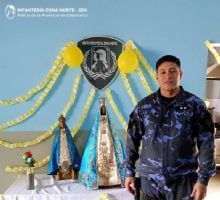 Un policía le devolvió la vida a un bebé de un mes en un dramático rescate