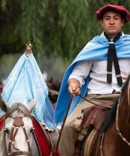 Cabalgata de los Gauchos: homenaje a la Virgen del Valle