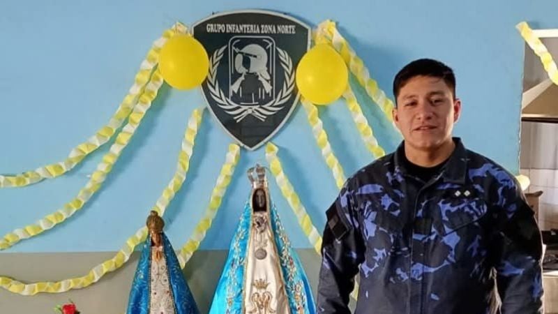 Un policía le devolvió la vida a un bebé de un mes en un dramático rescate