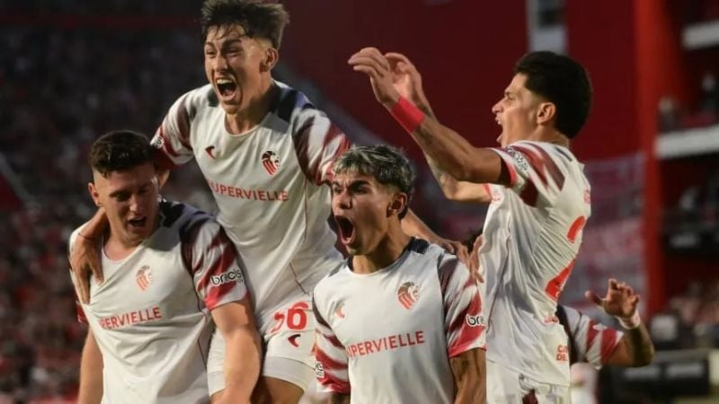 Estudiantes venció a Unión y lidera la Zona A