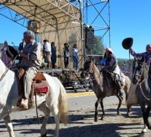 Multitudinaria cabalgata en honor a la Virgen del Valle