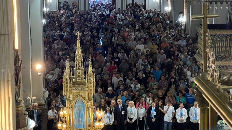 Multitudinaria Bajada de la Virgen del Valle dio inicio a días de fe y emoción en Catamarca