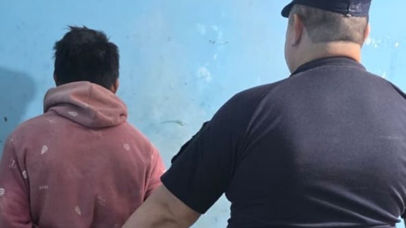 Arrestaron a un hombre con pedido judicial y secuestraron elementos de dudosa procedencia