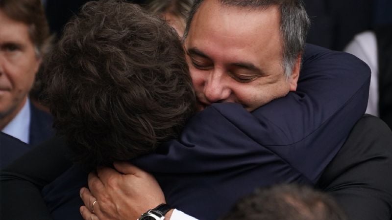 Manuel Adorni irá solo al Congreso y crecen los pedidos de renuncia