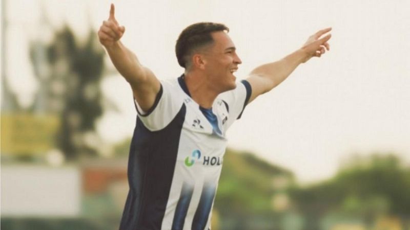 Talleres venció a Defensa y trepa en la Zona A