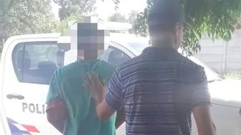 Se atrincheró en su casa y para no ser detenido hizo estallar una garrafa