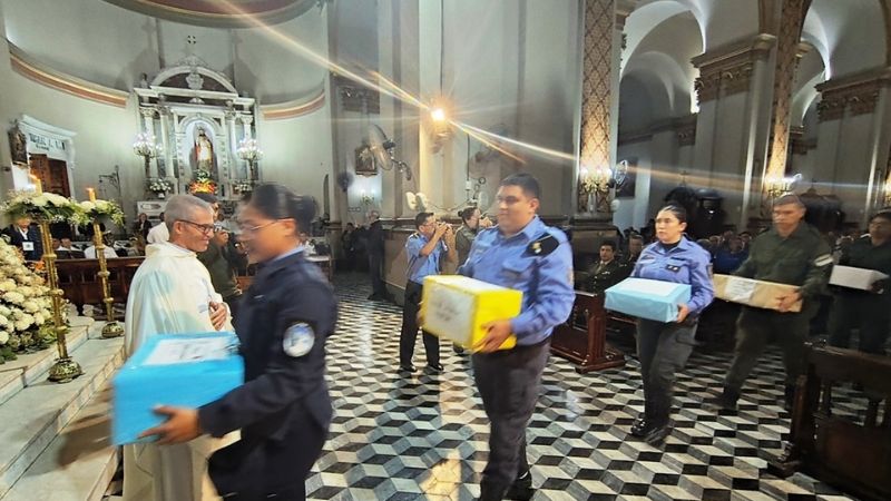 Las Fuerzas de Seguridad honraron a la Virgen del Valle