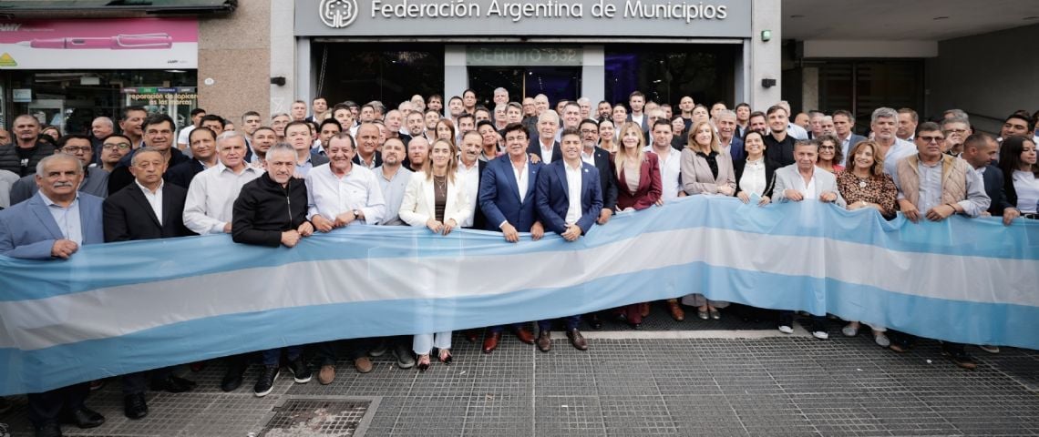 Kicillof cargó contra Milei tras la masiva protesta de intendentes