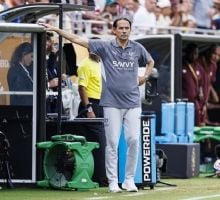 Pausa para hidratarse; un “curro” que llegó para quedarse