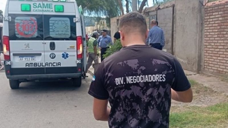 Se atrincheró y quiso atentar contra su vida