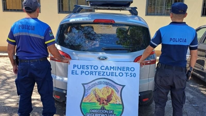 Iban de vacaciones y en un control les secuestraron el auto