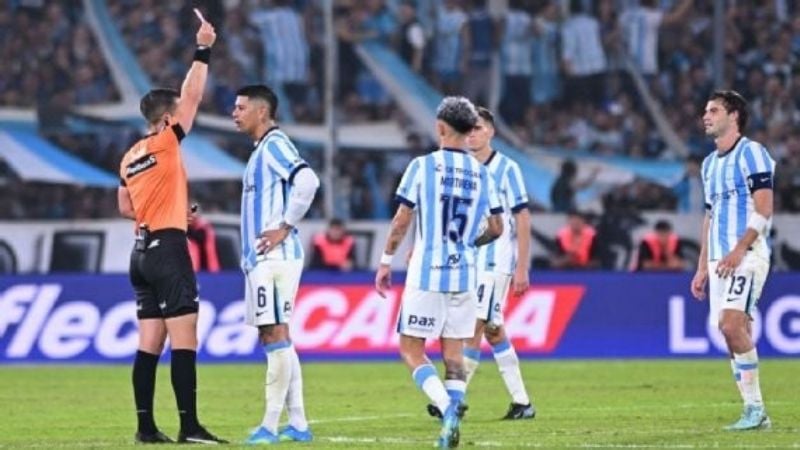 Rojo, 4 fechas de suspensión y “en capilla” en Racing