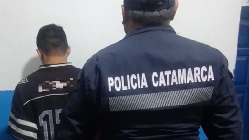 Un hombre fue aprehendido tras ser sorprendido en un domicilio