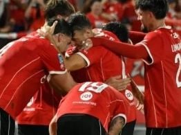 Ganó independiente y está 5to., en “playoffs”