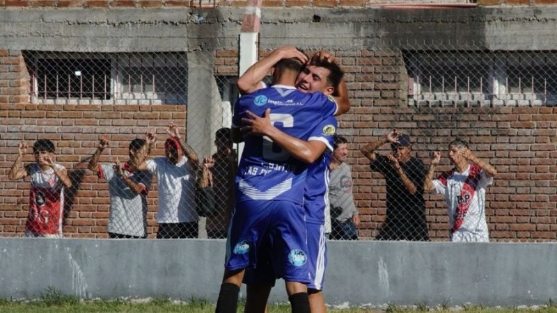 Obreros venció al “Rojito” abriendo el Anual chacarero