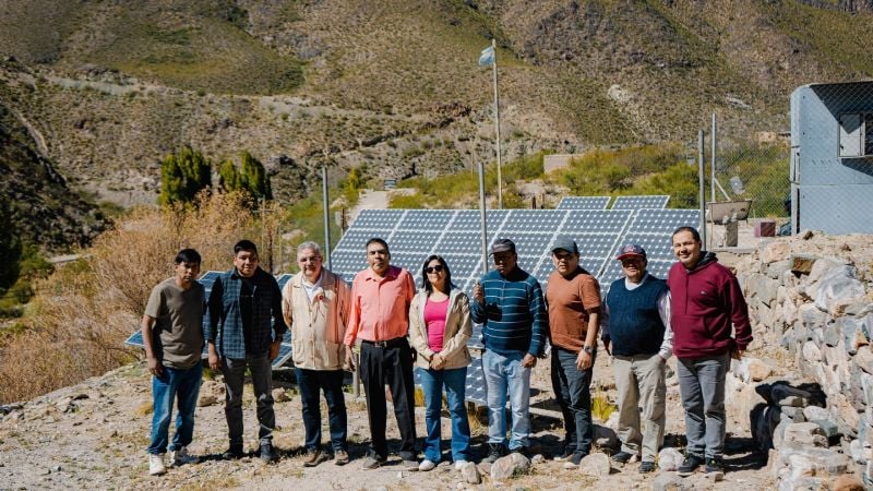 Jalil visitó Las Papas e inauguró obra de energía