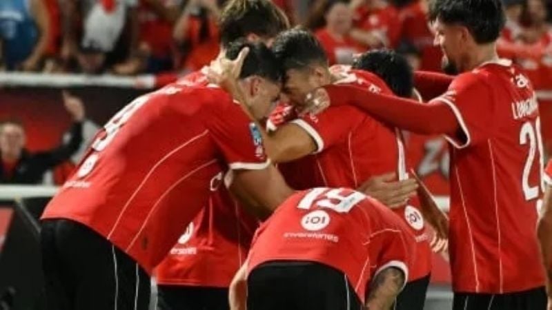 Ganó independiente y está 5to., en “playoffs”