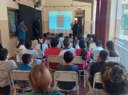 Educación vial desde la infancia: capacitan a alumnos y familias en Capayán