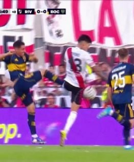 La cancha no condicionó el Superclásico