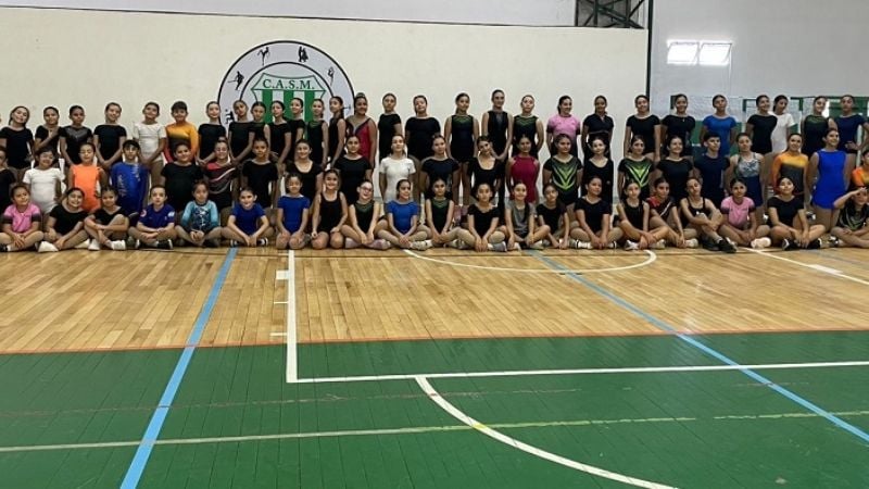 Multitudinario evaluativo de Patín Artístico en San Martín