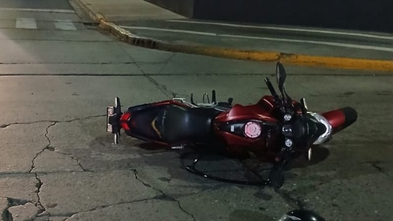 Chocaron una moto y una camioneta en el Sur de la Ciudad