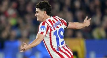 Tres gigantes europeos quieren a Julián Álvarez