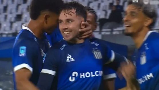 Talleres derrotó a Riestra y se ilusiona con los playoffs