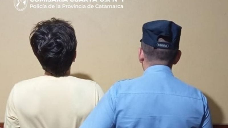 Amenazó de muerte a su madre