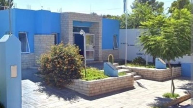 Transmitió en vivo una falsa amenaza de bomba en una escuela