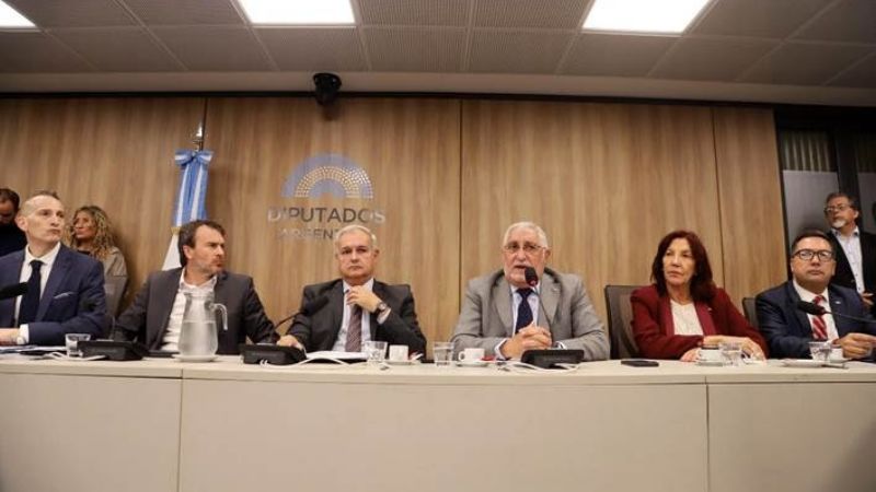 Fuerte advertencia en el Congreso y propuestas urgentes para reactivar el consumo