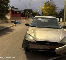 Violento choque entre un auto y una moto en La Merced