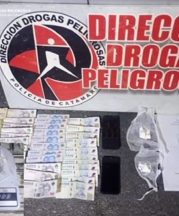 Tres detenidos por tenencia de cocaína