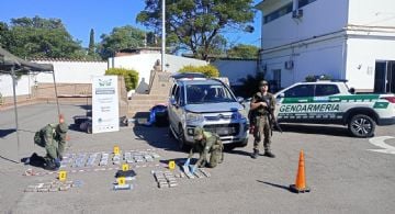 Detuvieron a cuatro personas y decomisaron más de 54 kilos de cocaína