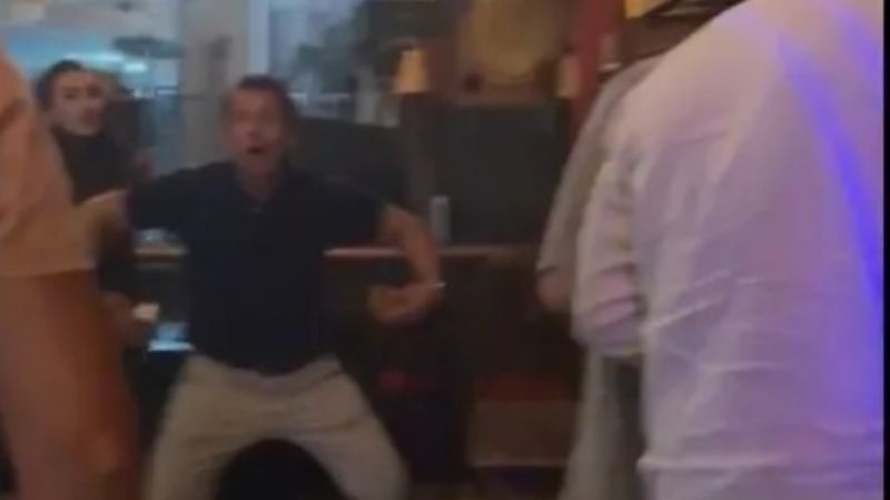 Apareció el padre de Agostina Páez haciendo gestos racistas