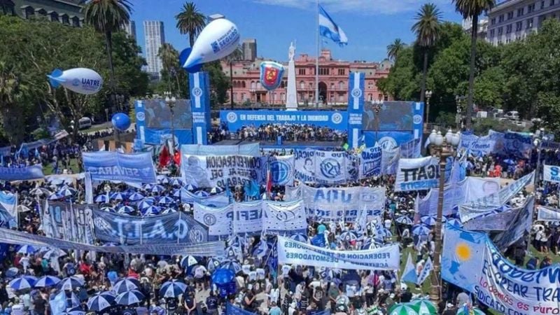 La CGT marcha contra el Gobierno nacional y reclama un “cambio de rumbo"
