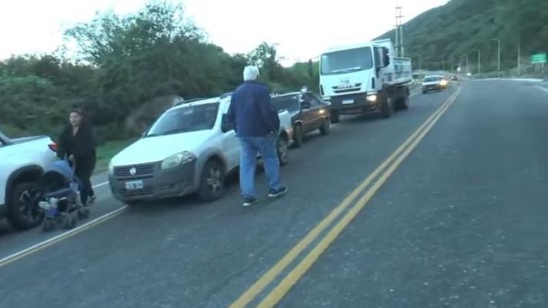 Reclamo por falta de agua: vecinos bloquean el acceso a Las Pirquitas