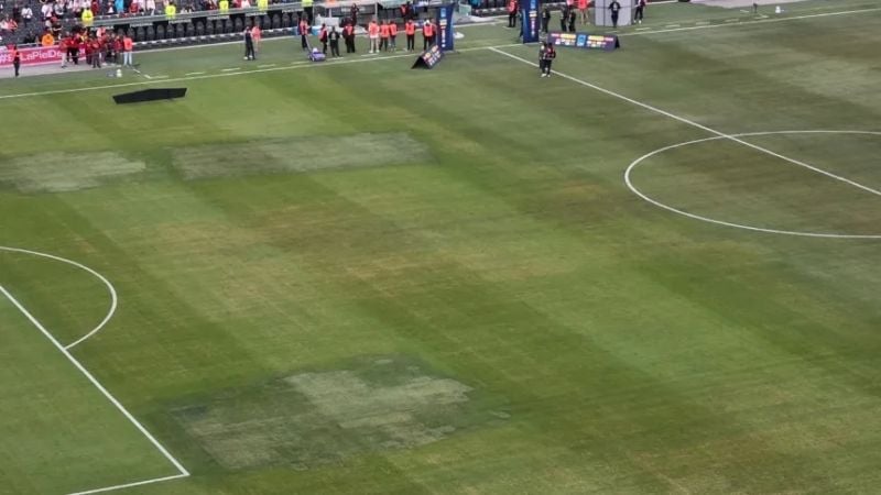 AC/DC dejó de mal aspecto a la cancha de River