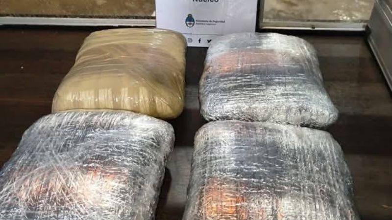 Hallan 4 kilos de marihuana en un colectivo durante un operativo en El Portezuelo