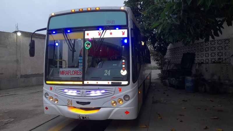 Alumnos de turno noche denuncian falta de transporte al salir de clases