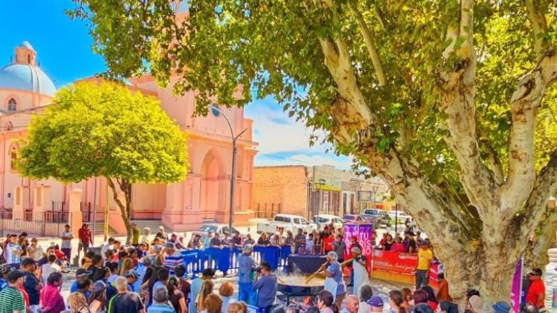 Comercios locales acompañaron la Gran Humita de Semana Santa