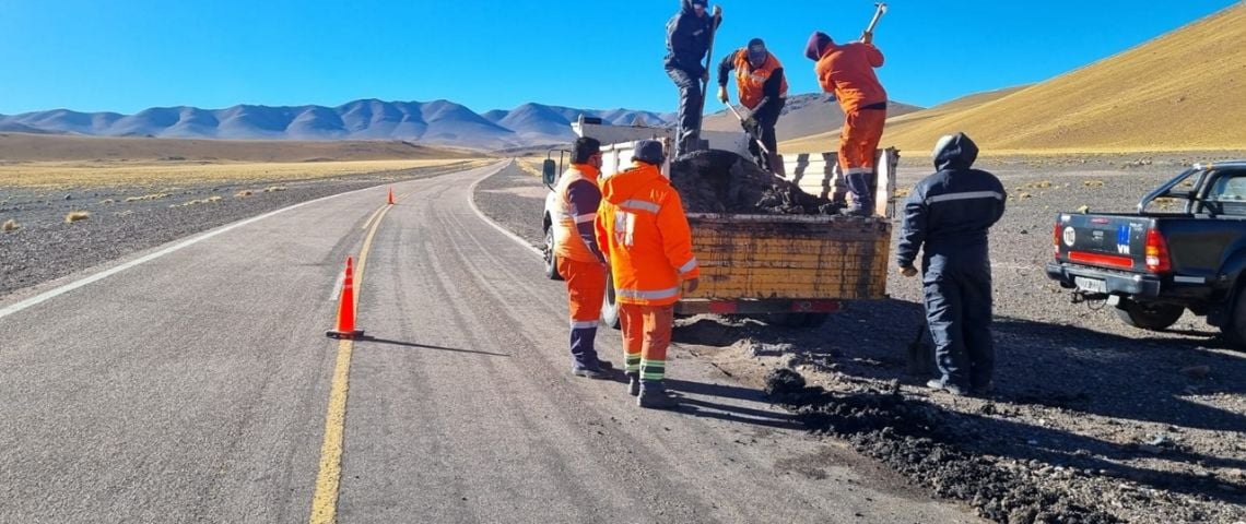 Vialidad Nacional realiza bacheo en el Paso San Francisco
